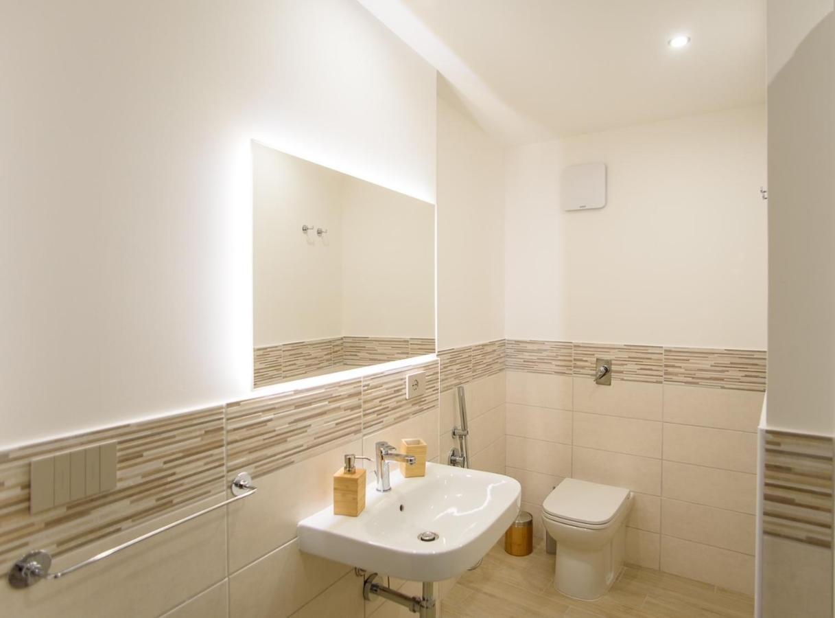 Central Station Apartments - Fanale Rentals Palermo Dış mekan fotoğraf