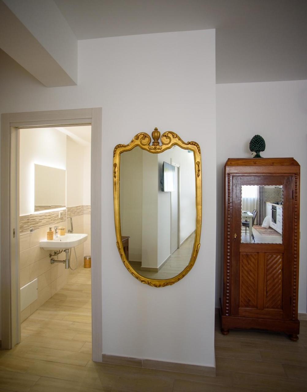 Central Station Apartments - Fanale Rentals Palermo Oda fotoğraf