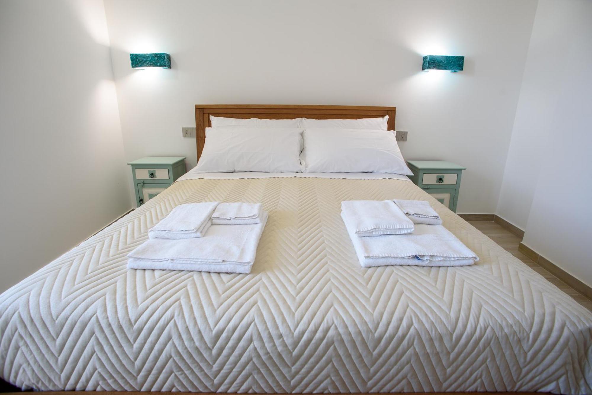 Central Station Apartments - Fanale Rentals Palermo Oda fotoğraf